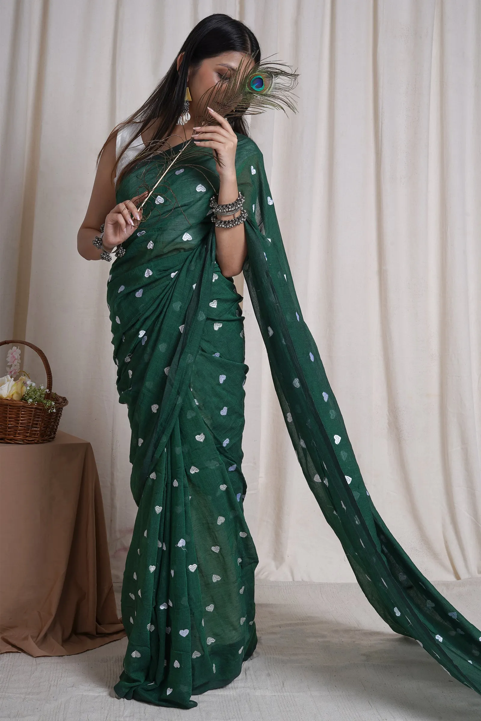 Teejh Chahna Bottle Green and White Mul Cotton Heart Embroidery Saree