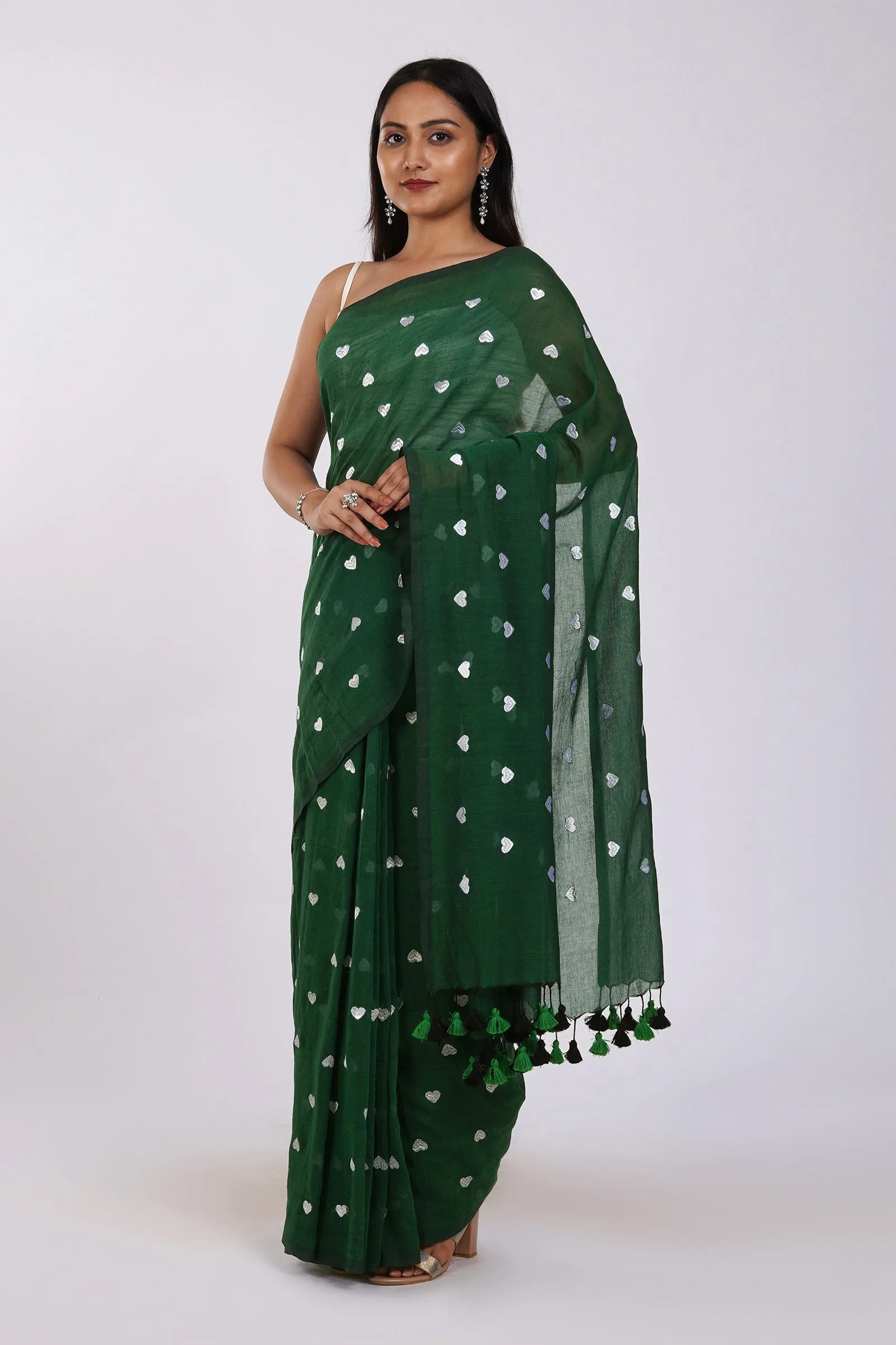 Teejh Chahna Bottle Green and White Mul Cotton Heart Embroidery Saree