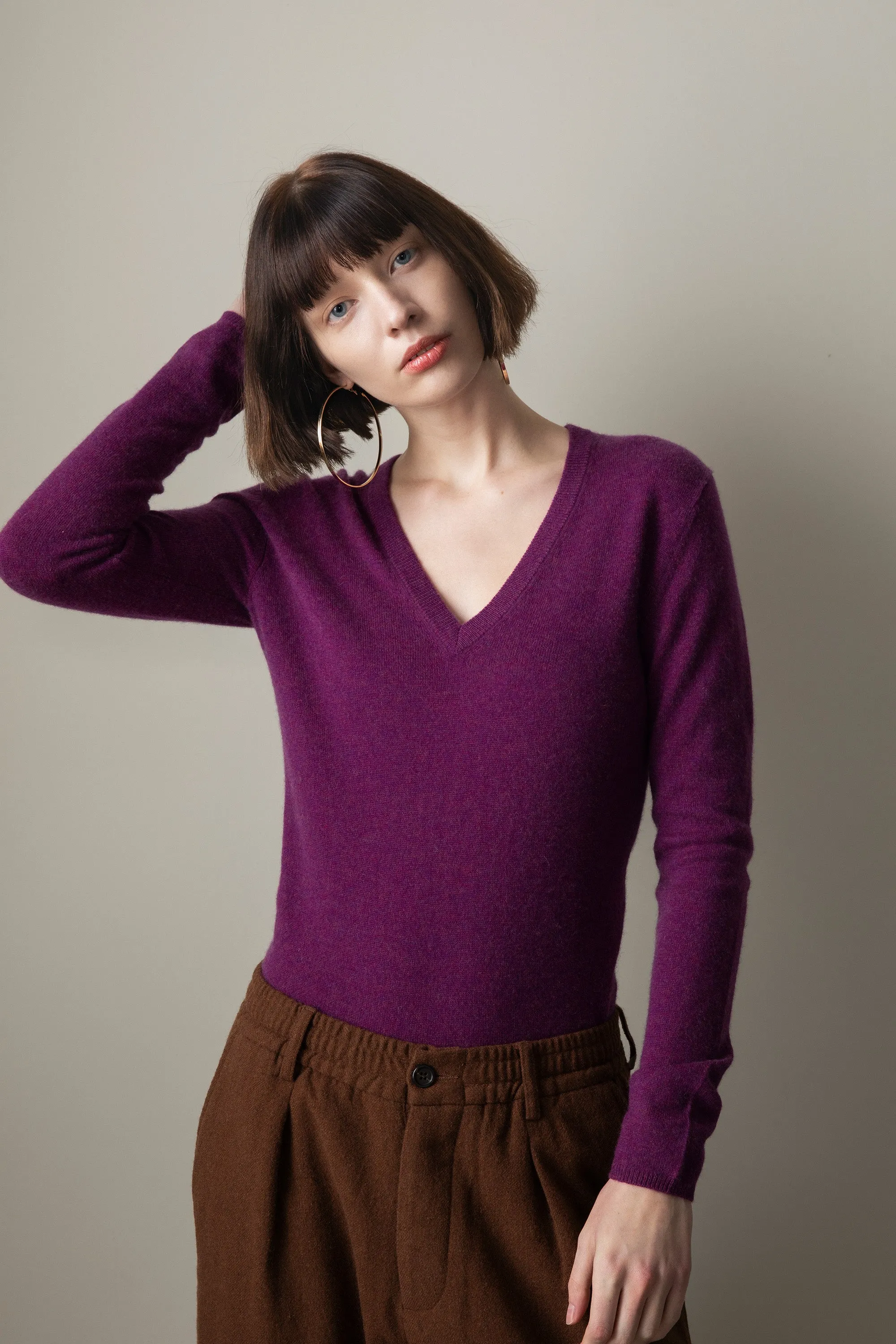 Women's Cashmere V Neck Jumper - Sloeberry